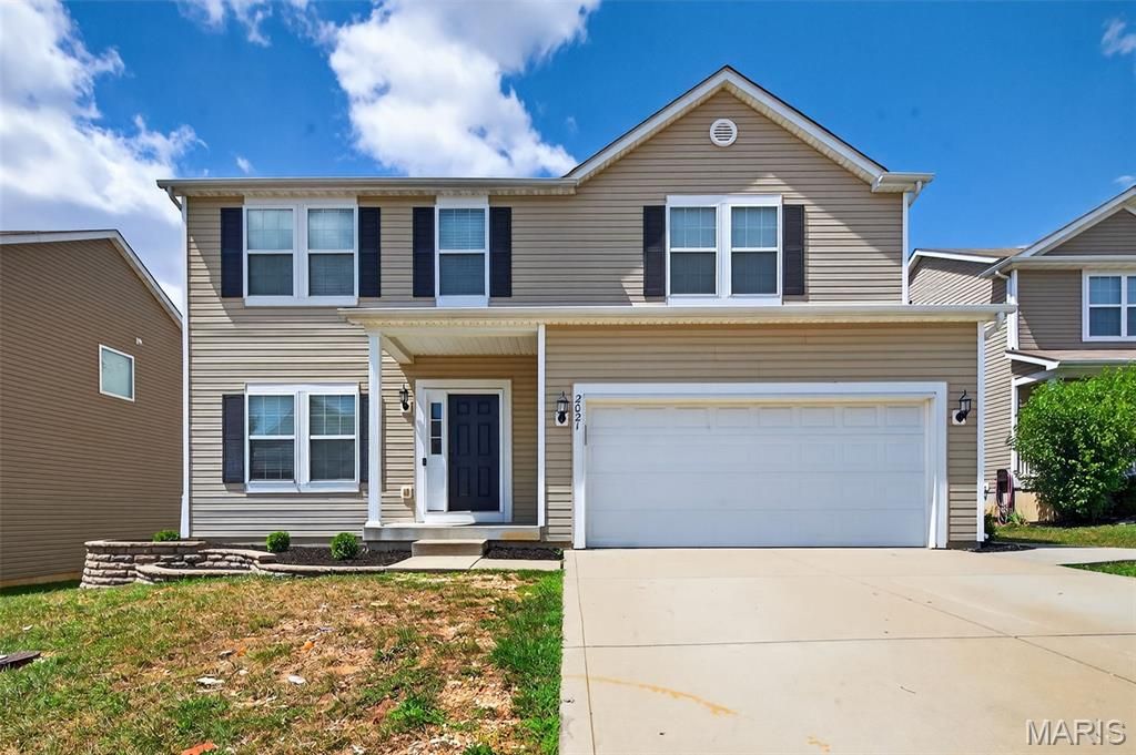 2021 Lynwood Ridge Drive, Lake St Louis, MO 63367