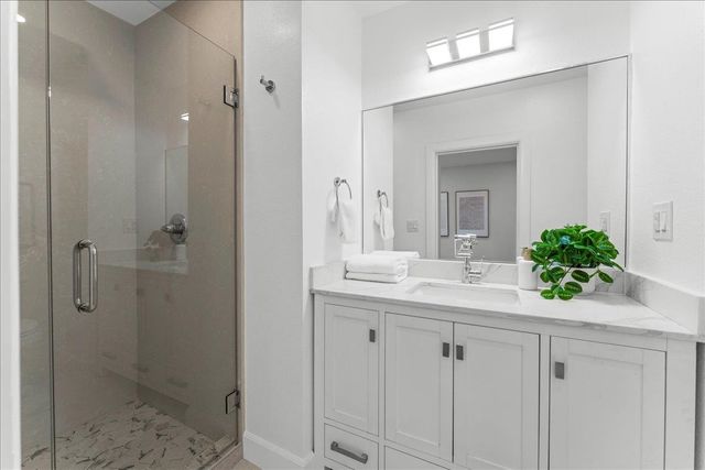 2717 Mabel St, Berkeley, CA 94702