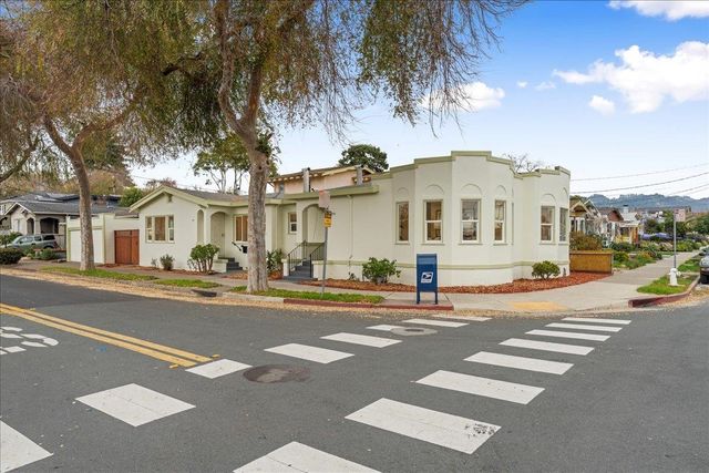 2717 Mabel St, Berkeley, CA 94702