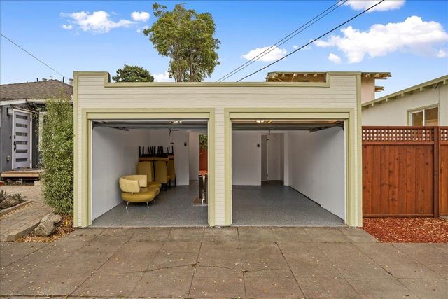 2717 Mabel St, Berkeley, CA 94702