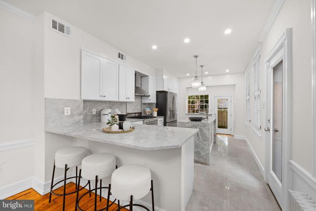 116 S PITT ST, Alexandria, VA 22314