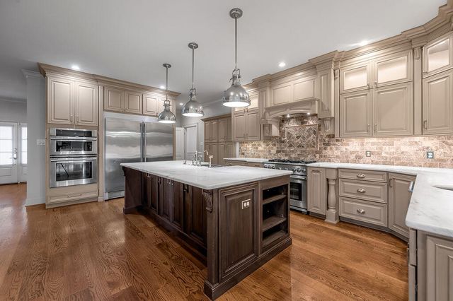 1401 Pendennis Circle, Lexington, KY 40502