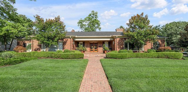 1401 Pendennis Circle, Lexington, KY 40502