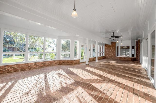 1401 Pendennis Circle, Lexington, KY 40502