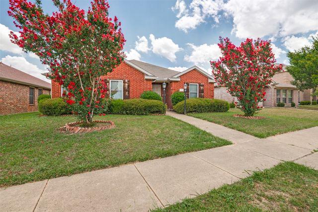 800 Canyon Place, Desoto, TX 75115