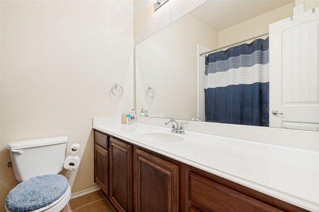 800 Canyon Place, Desoto, TX 75115