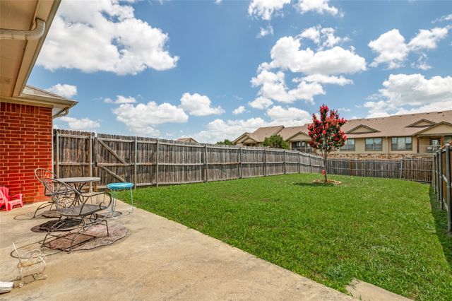 800 Canyon Place, Desoto, TX 75115