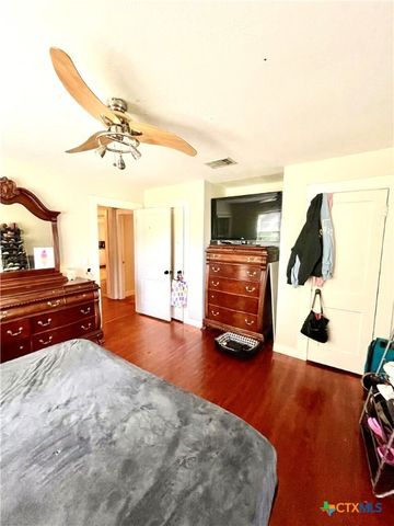 109 E Heard Street, Ganado, TX 77962