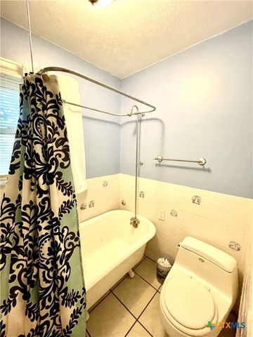 109 E Heard Street, Ganado, TX 77962