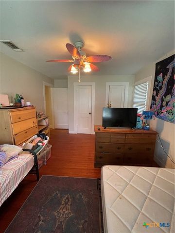 109 E Heard Street, Ganado, TX 77962