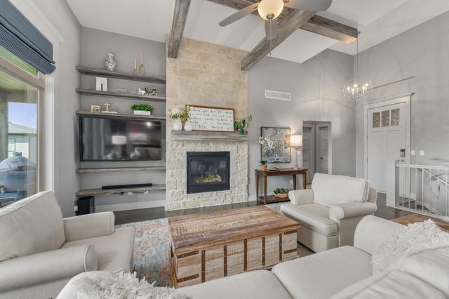 1619 N Lakeside Dr, Andover, KS 67002