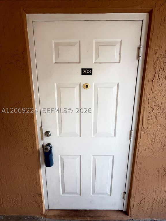 7250 NW 177th St 203-16, Hialeah, FL 33015