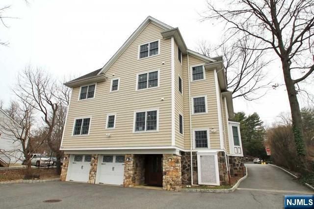 240 Grand Avenue 2nd Fl REAR, Englewood, NJ 07631