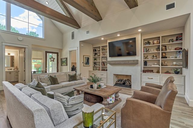 26327 Jacks Barn Rd, Montgomery, TX 77316