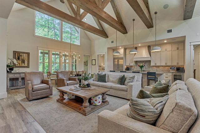 26327 Jacks Barn Rd, Montgomery, TX 77316