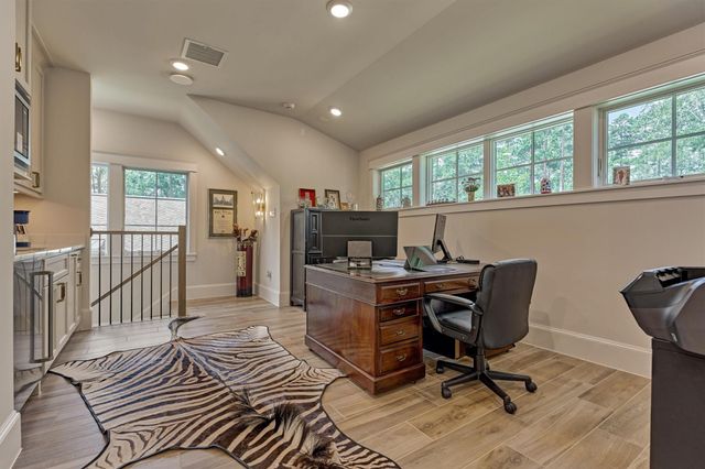 26327 Jacks Barn Rd, Montgomery, TX 77316