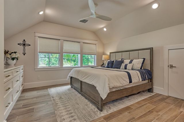 26327 Jacks Barn Rd, Montgomery, TX 77316