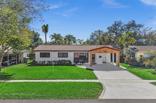 3192 Coolidge St, Hollywood, FL 33021