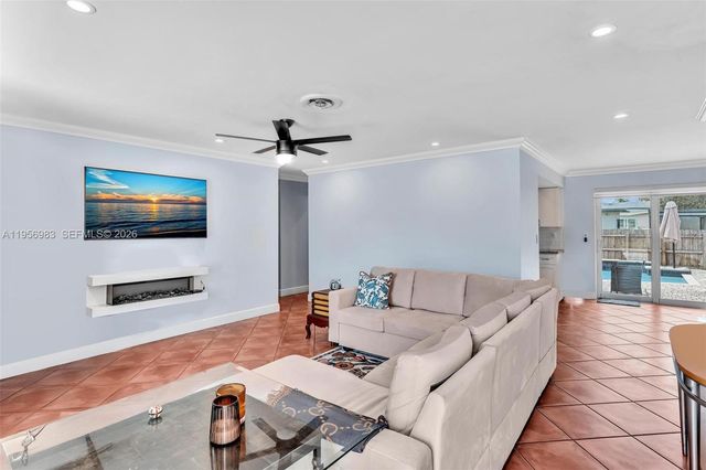 3192 Coolidge St, Hollywood, FL 33021