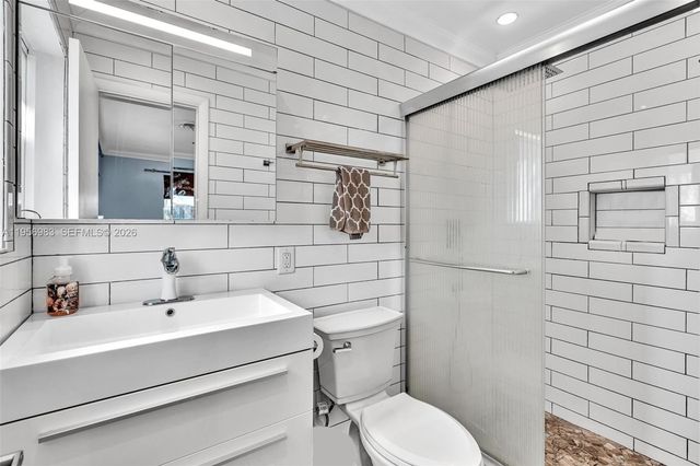 3192 Coolidge St, Hollywood, FL 33021