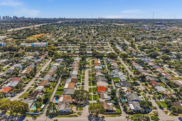 3192 Coolidge St, Hollywood, FL 33021