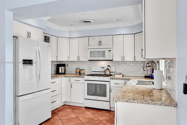 3192 Coolidge St, Hollywood, FL 33021