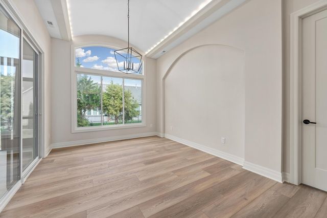 369 N Jackson Heights Ct, Wichita, KS 67206