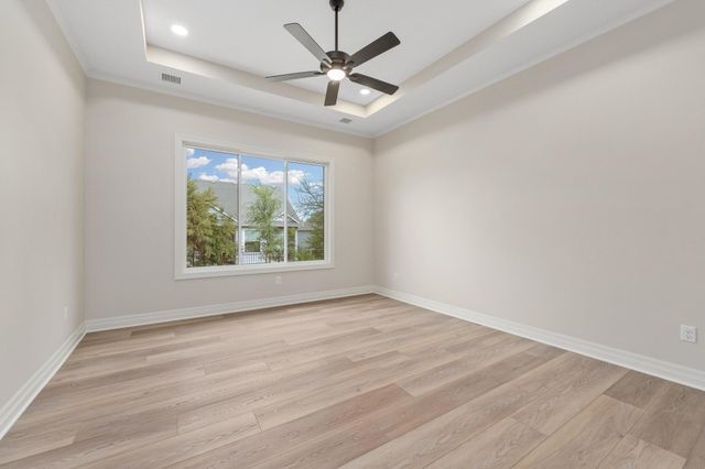 369 N Jackson Heights Ct, Wichita, KS 67206