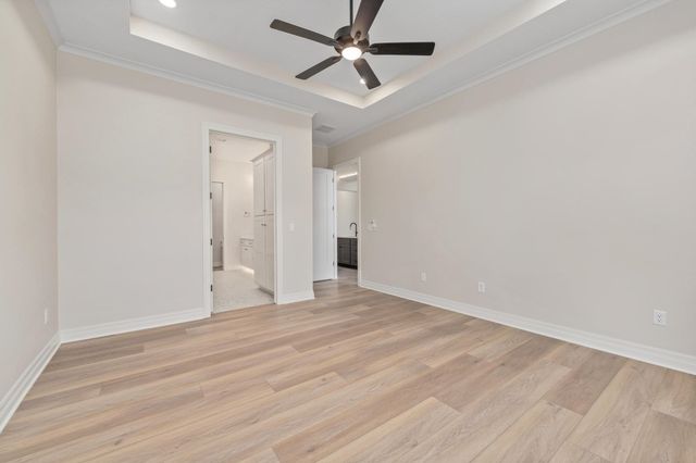 369 N Jackson Heights Ct, Wichita, KS 67206