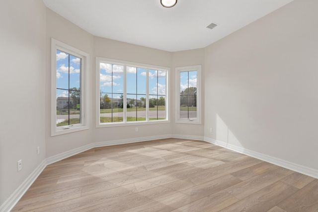 369 N Jackson Heights Ct, Wichita, KS 67206