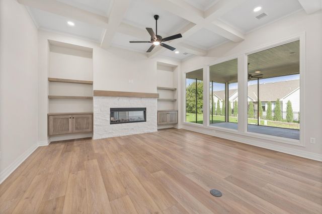 369 N Jackson Heights Ct, Wichita, KS 67206