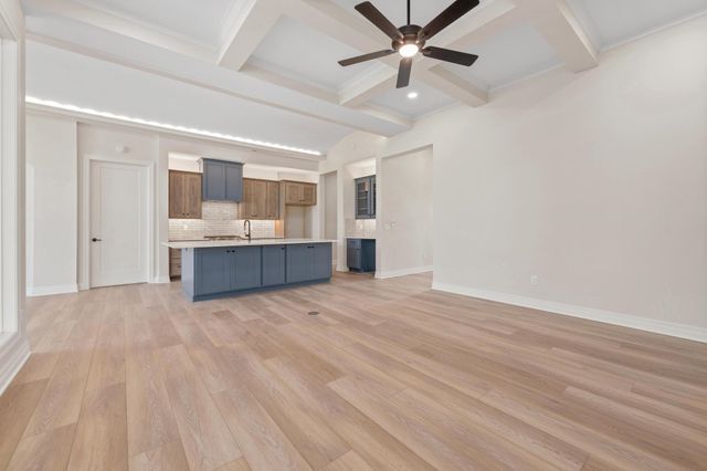 369 N Jackson Heights Ct, Wichita, KS 67206