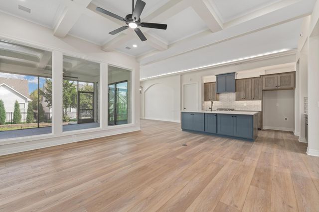 369 N Jackson Heights Ct, Wichita, KS 67206