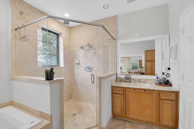 320 Via Villagio, Hypoluxo, FL 33462