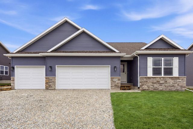 5752 Wall Street, Waterloo, IA 50701