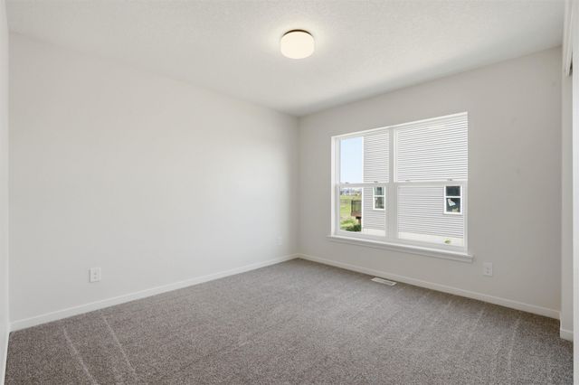 5752 Wall Street, Waterloo, IA 50701