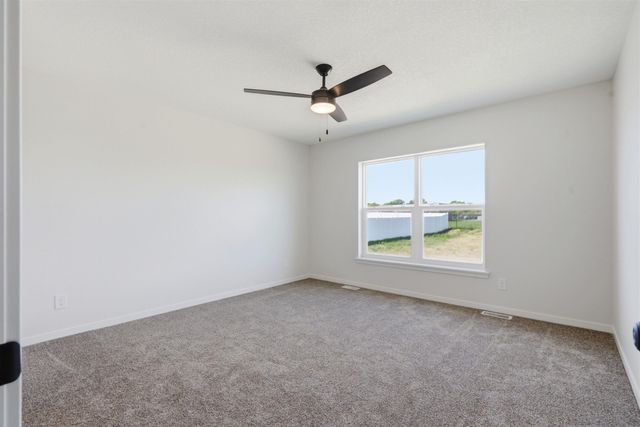 5752 Wall Street, Waterloo, IA 50701