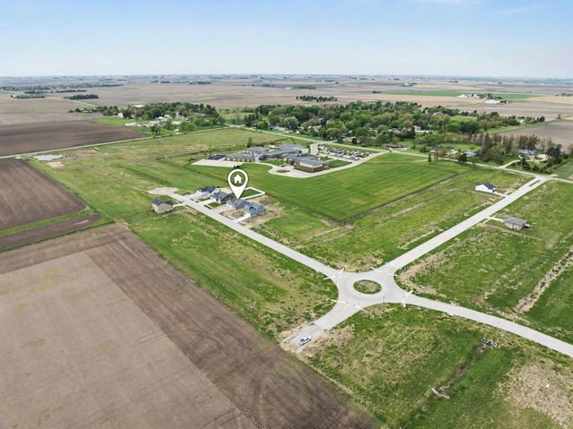 5752 Wall Street, Waterloo, IA 50701