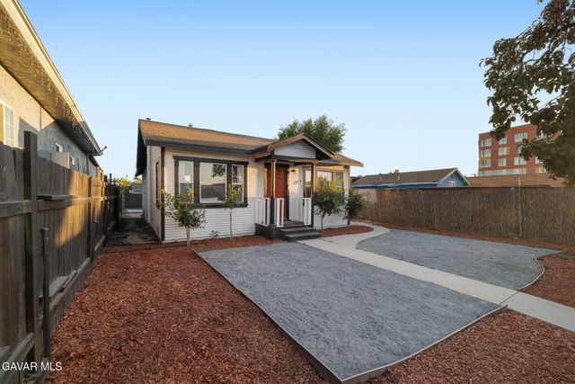 1244 Nadeau Street, Los Angeles, CA 90001