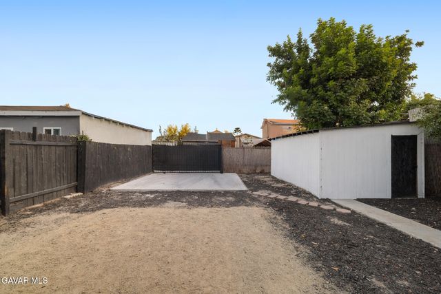 1244 Nadeau Street, Los Angeles, CA 90001