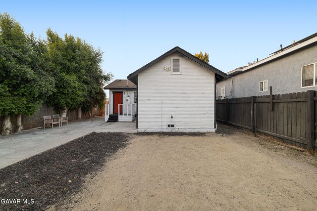 1244 Nadeau Street, Los Angeles, CA 90001