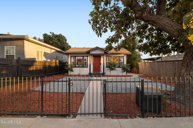 1244 Nadeau Street, Los Angeles, CA 90001