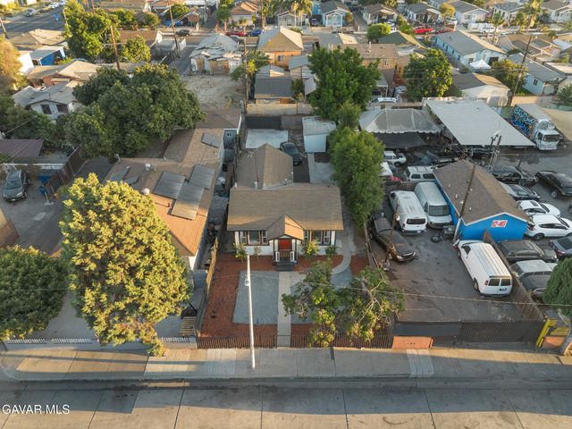 1244 Nadeau Street, Los Angeles, CA 90001
