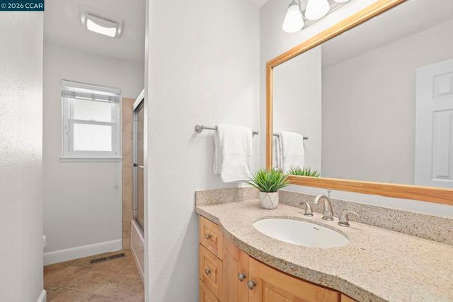 1431 Ridgewood Dr, Martinez, CA 94553