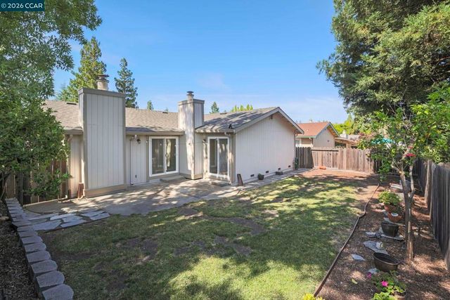 1431 Ridgewood Dr, Martinez, CA 94553