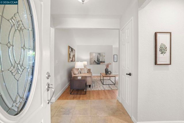 1431 Ridgewood Dr, Martinez, CA 94553