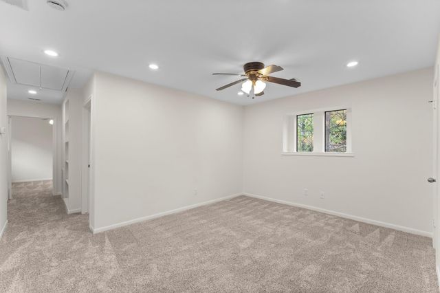 6 Thornhedge Court, The Woodlands, TX 77381