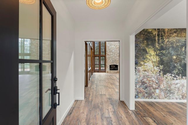 6 Thornhedge Court, The Woodlands, TX 77381