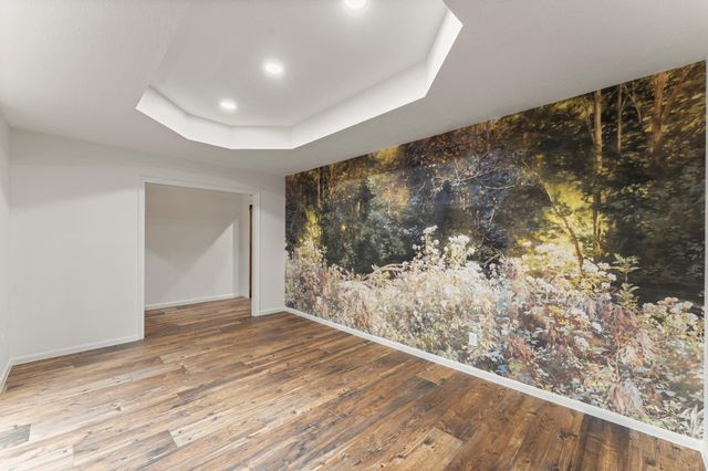 6 Thornhedge Court, The Woodlands, TX 77381