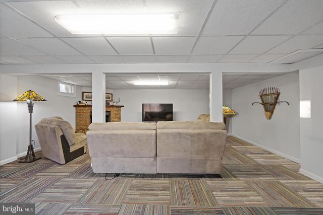 6159 FISHERS STATION RD, Lothian, MD 20711